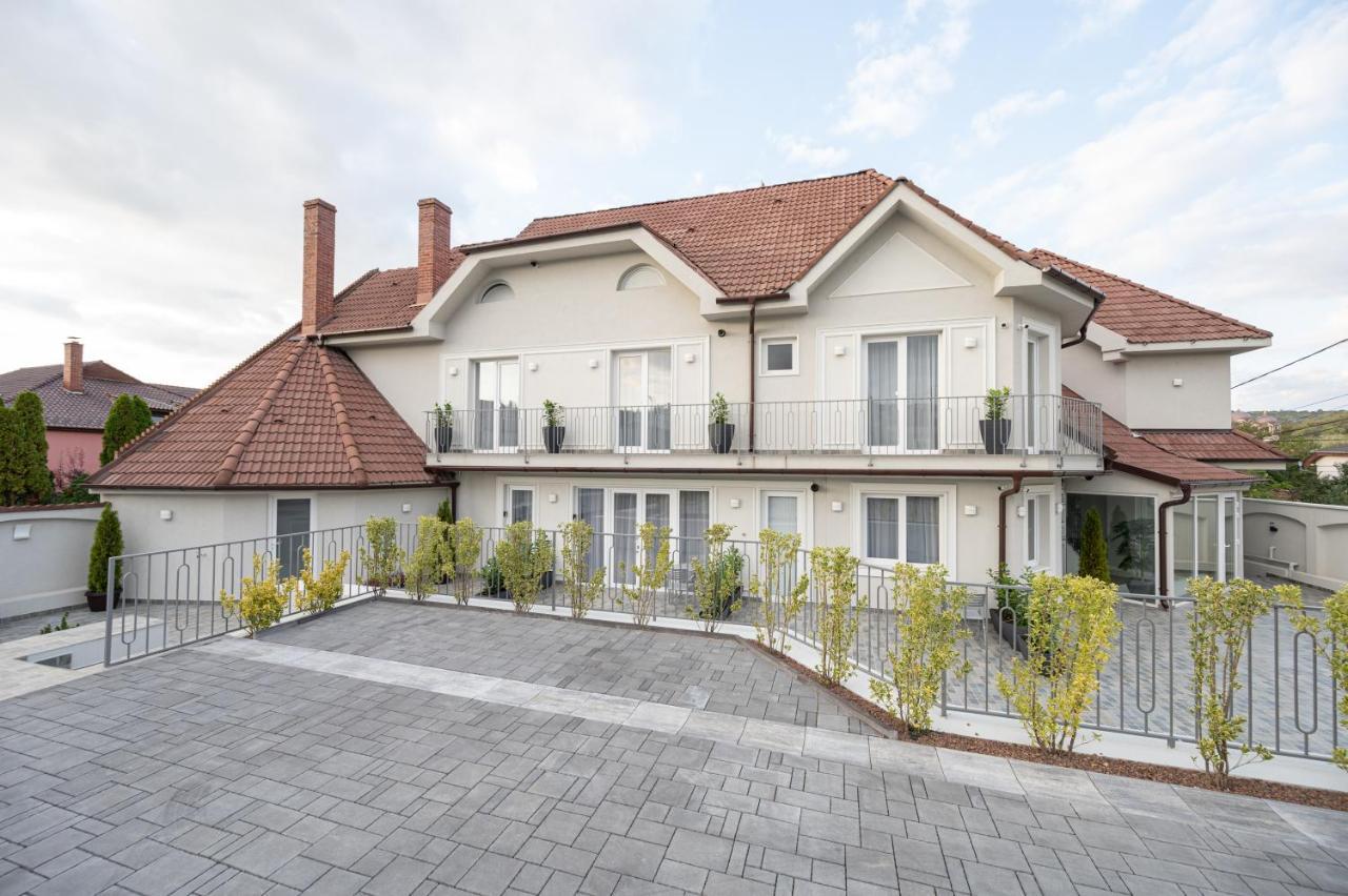 Dozsa Residence Oradea Εξωτερικό φωτογραφία