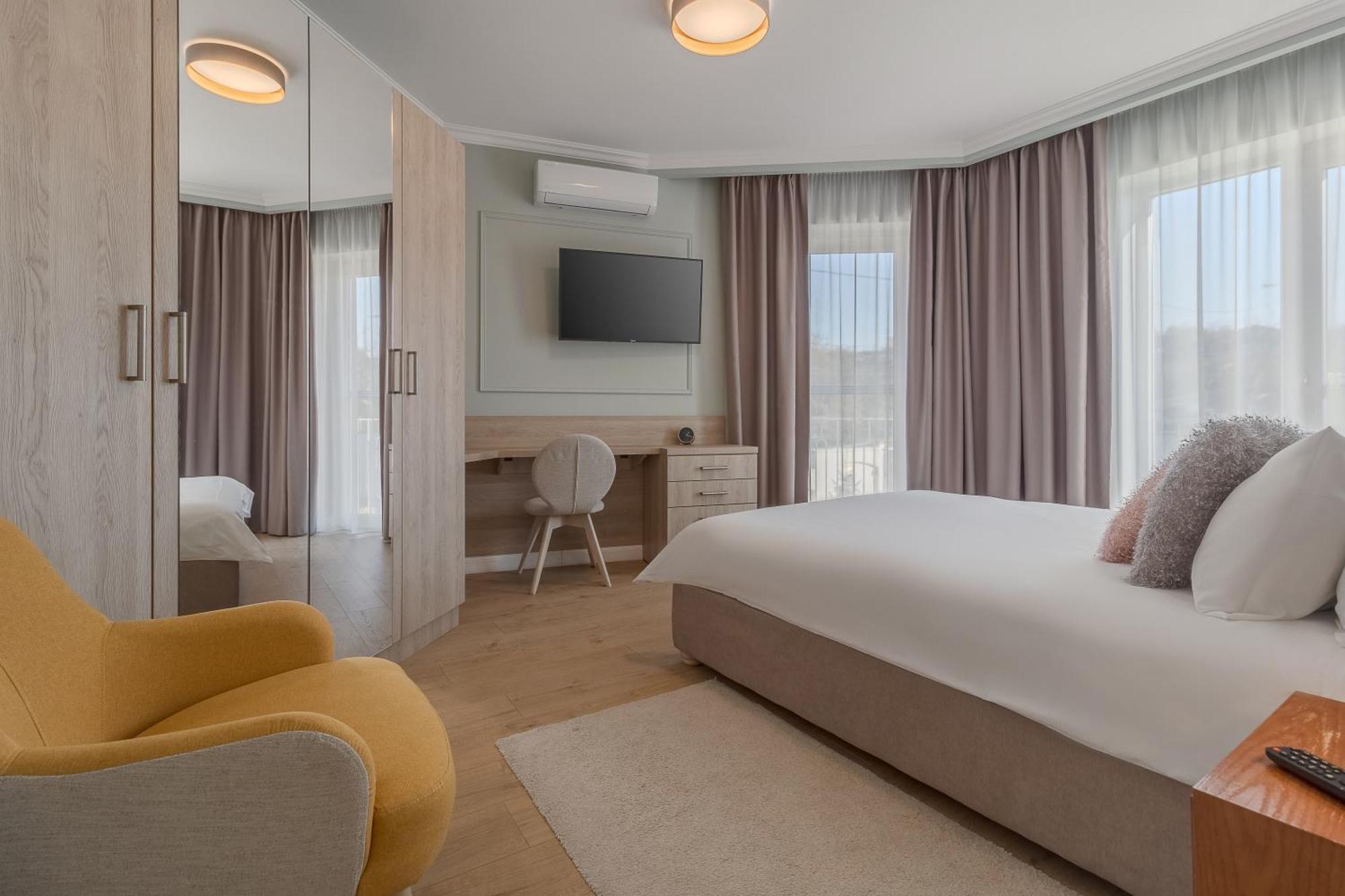 Dozsa Residence Oradea Εξωτερικό φωτογραφία