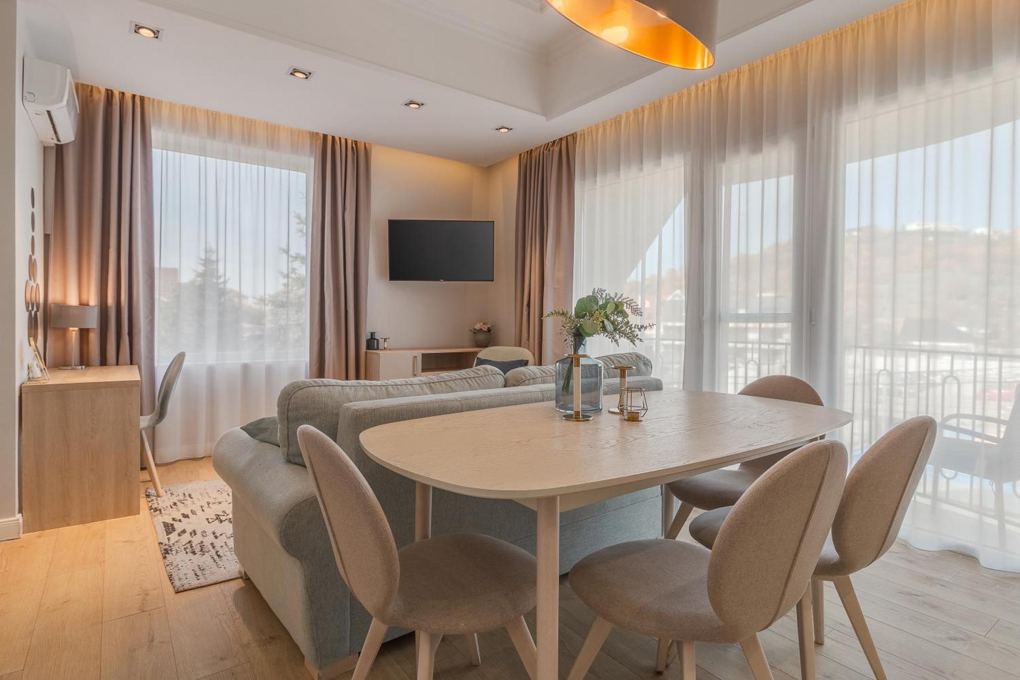 Dozsa Residence Oradea Εξωτερικό φωτογραφία