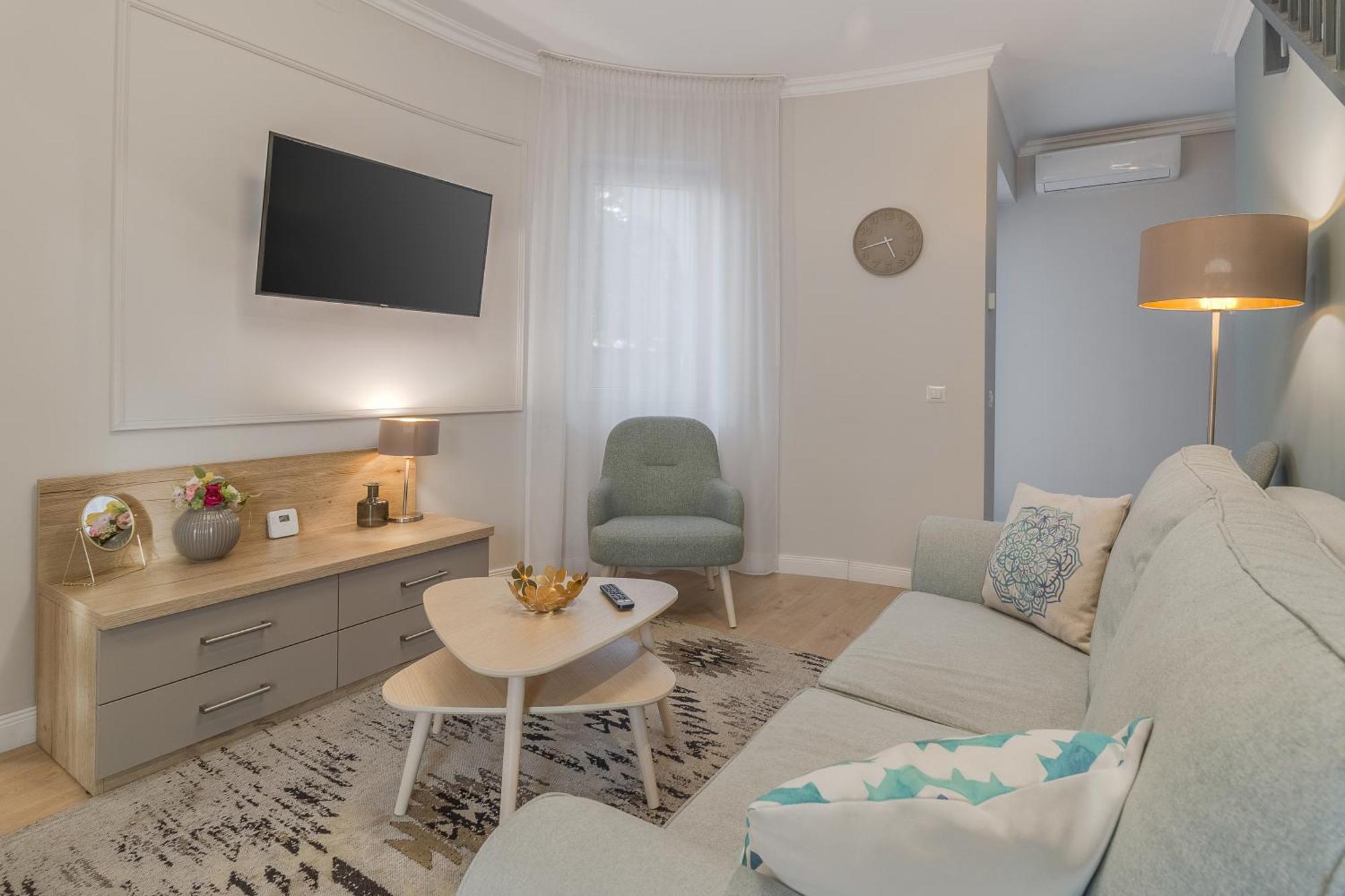 Dozsa Residence Oradea Εξωτερικό φωτογραφία